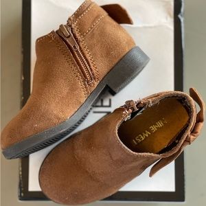 Nine West Girls’ Booties, Tan, Toddler Size 6